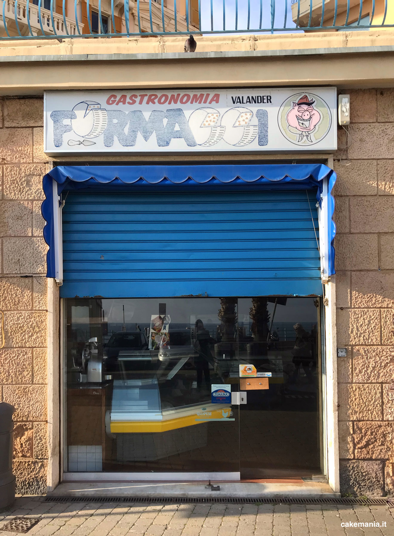 negozi che chiudono