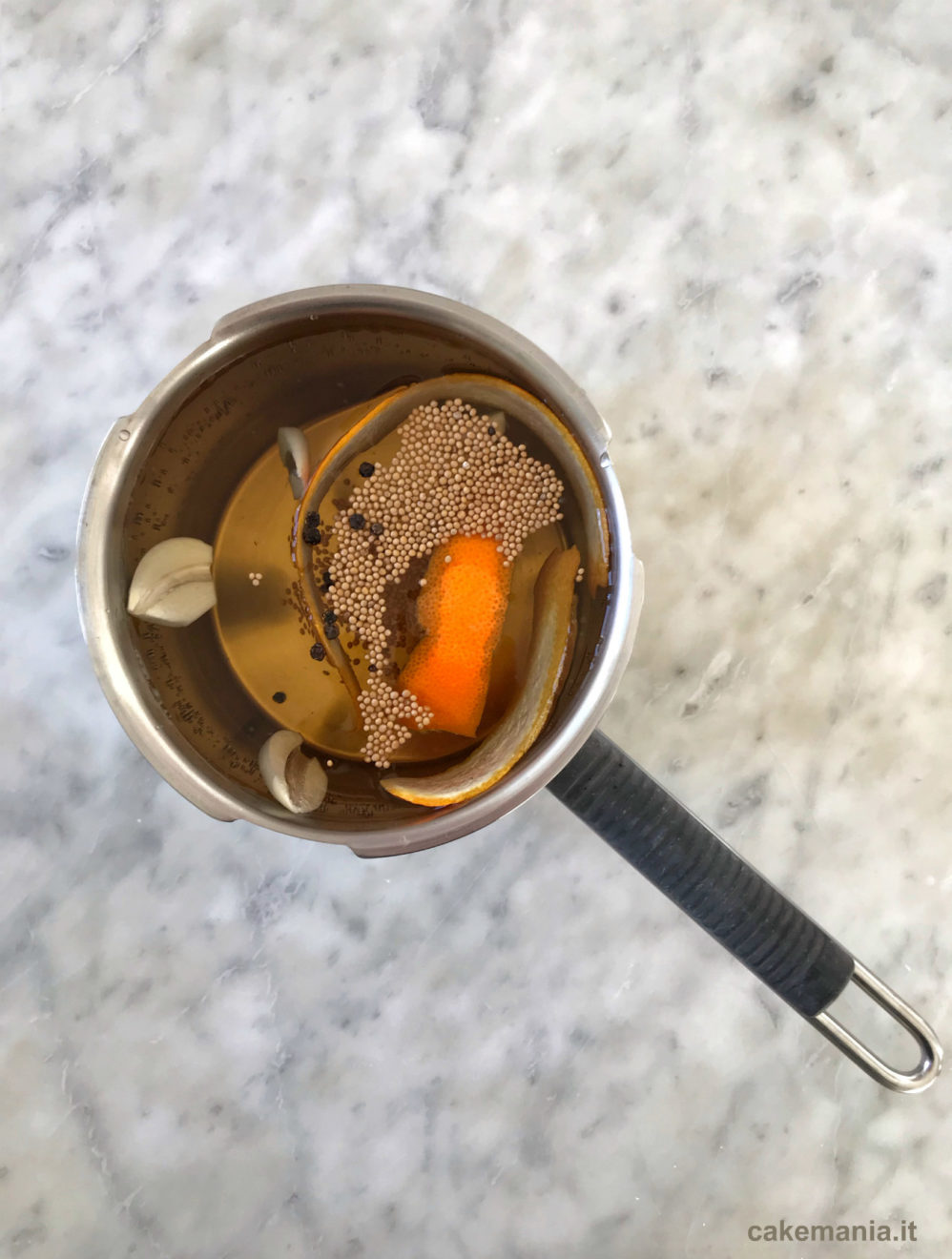 liquido aromatizzato per giardiniera