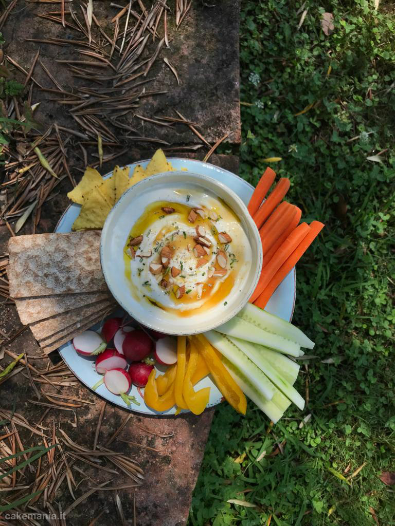 dip feta montata con yogurt greco