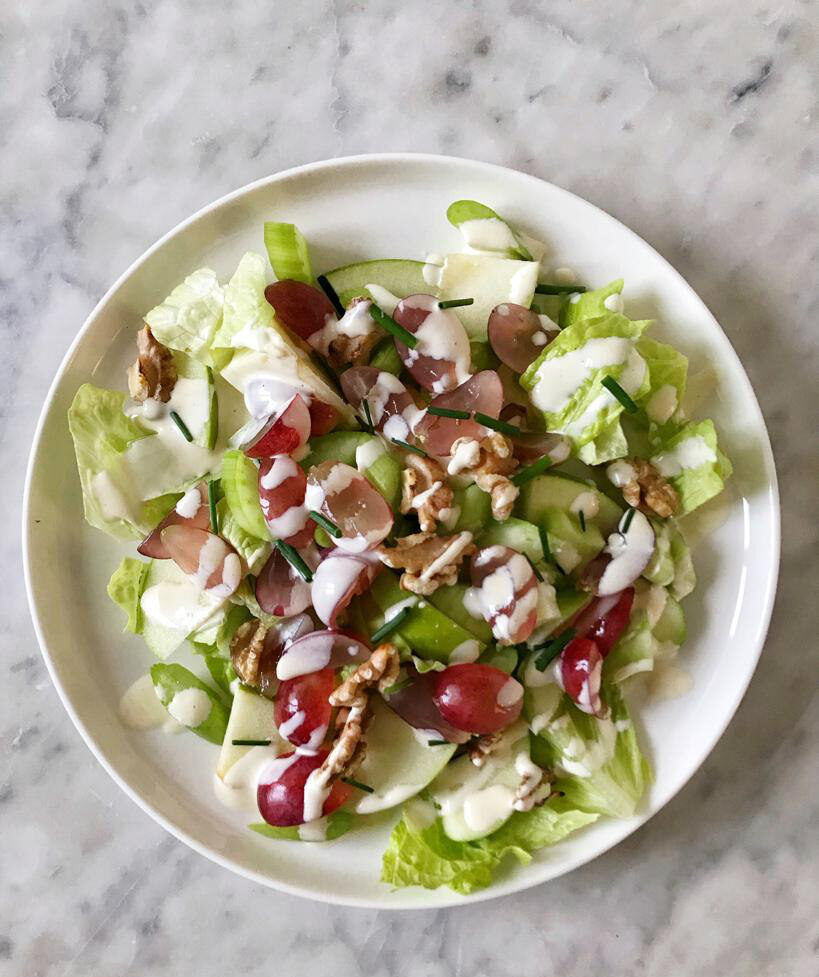 waldorf-salad-con-mela-e-noci-in-stile-newyorkese