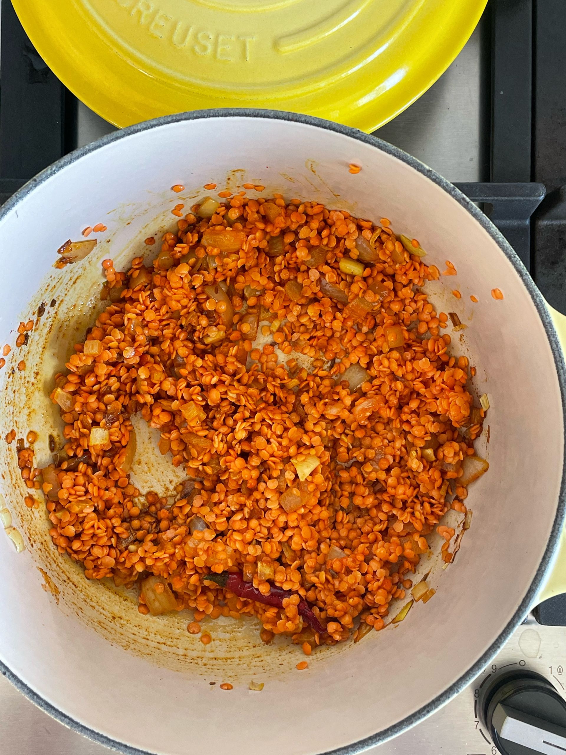 procedimento per preparare la zuppa di pomodoro piccantina