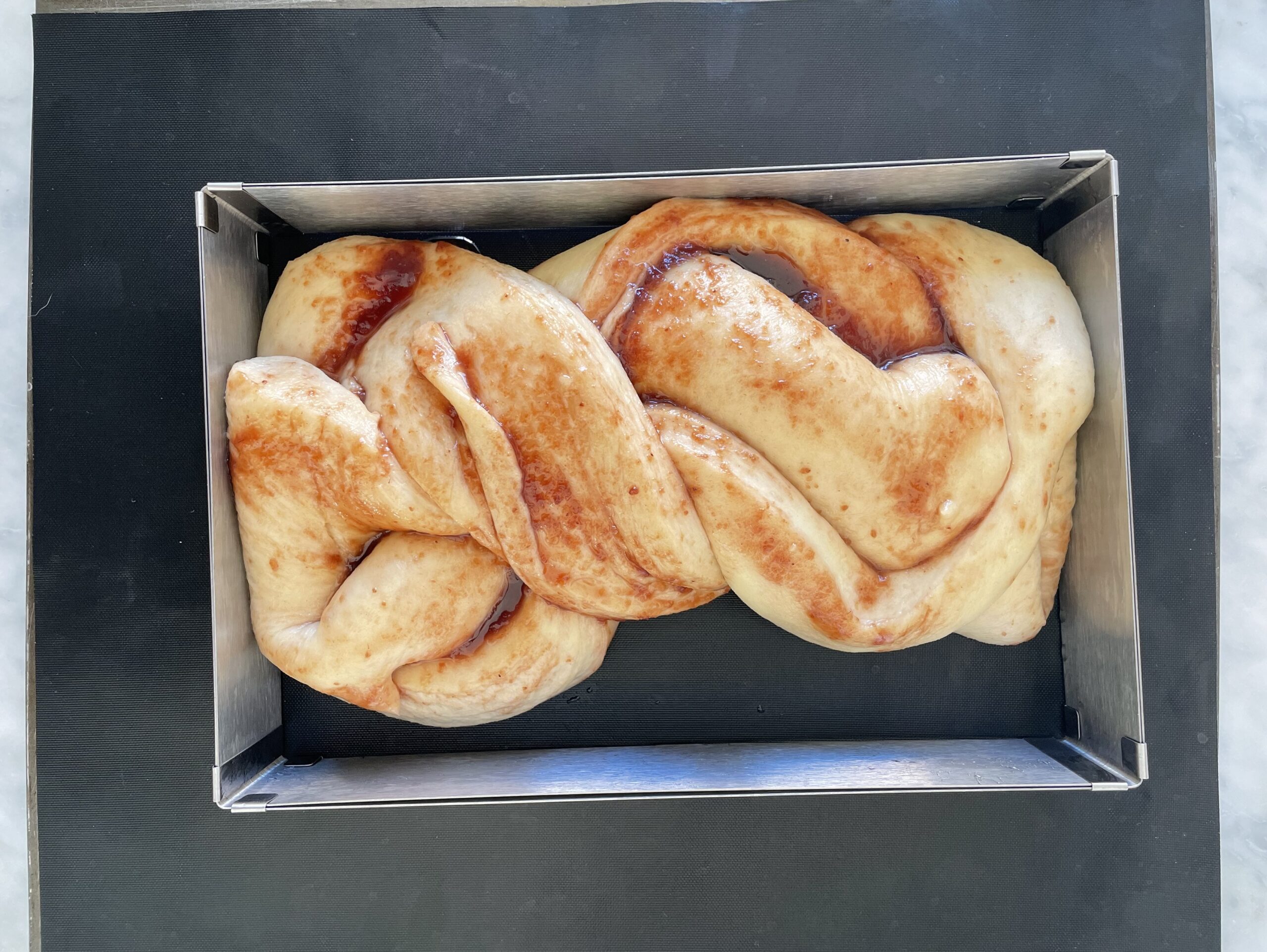 Babka vegana ai lamponi