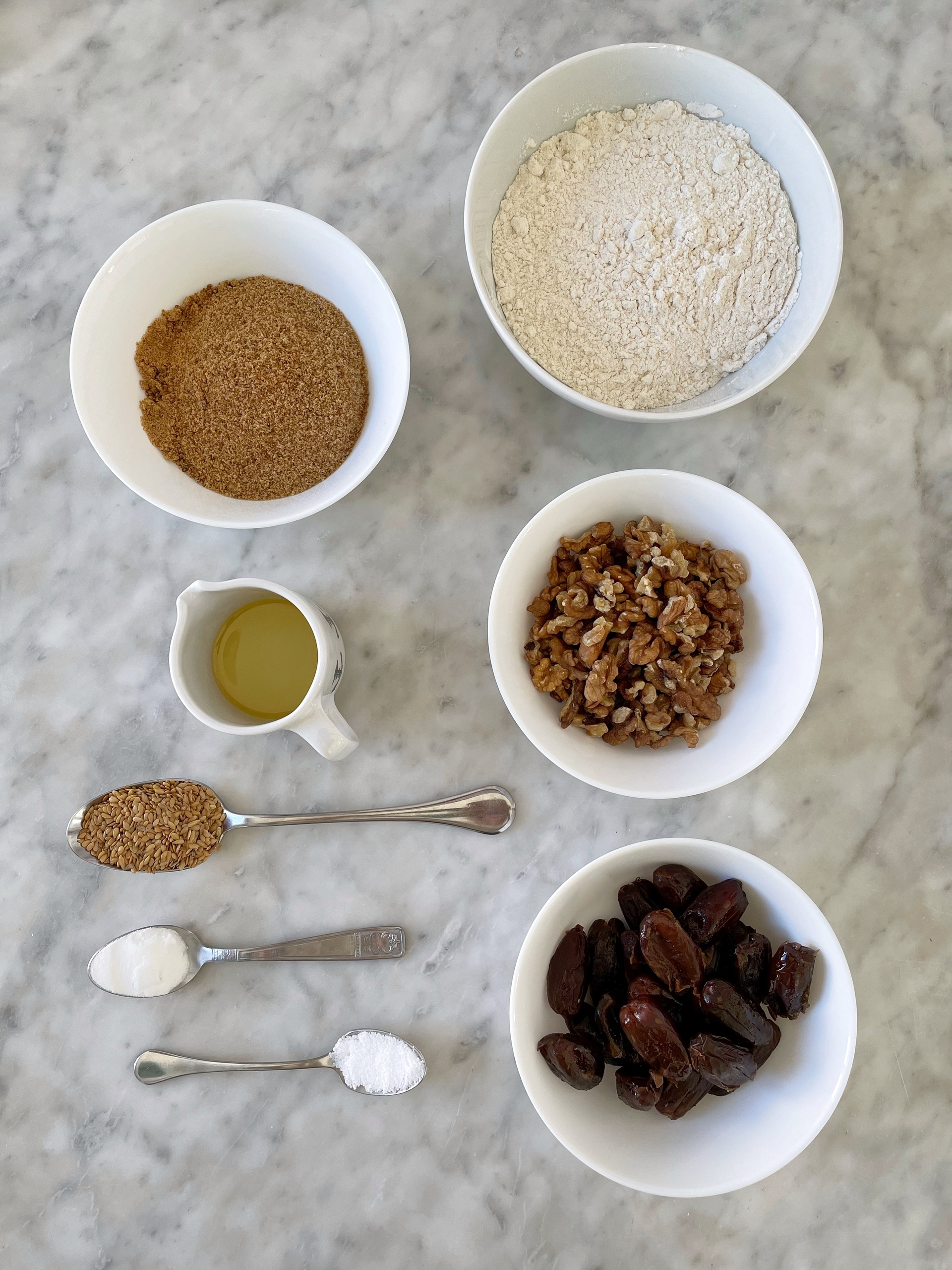 Ricetta del pane di datteri e noci